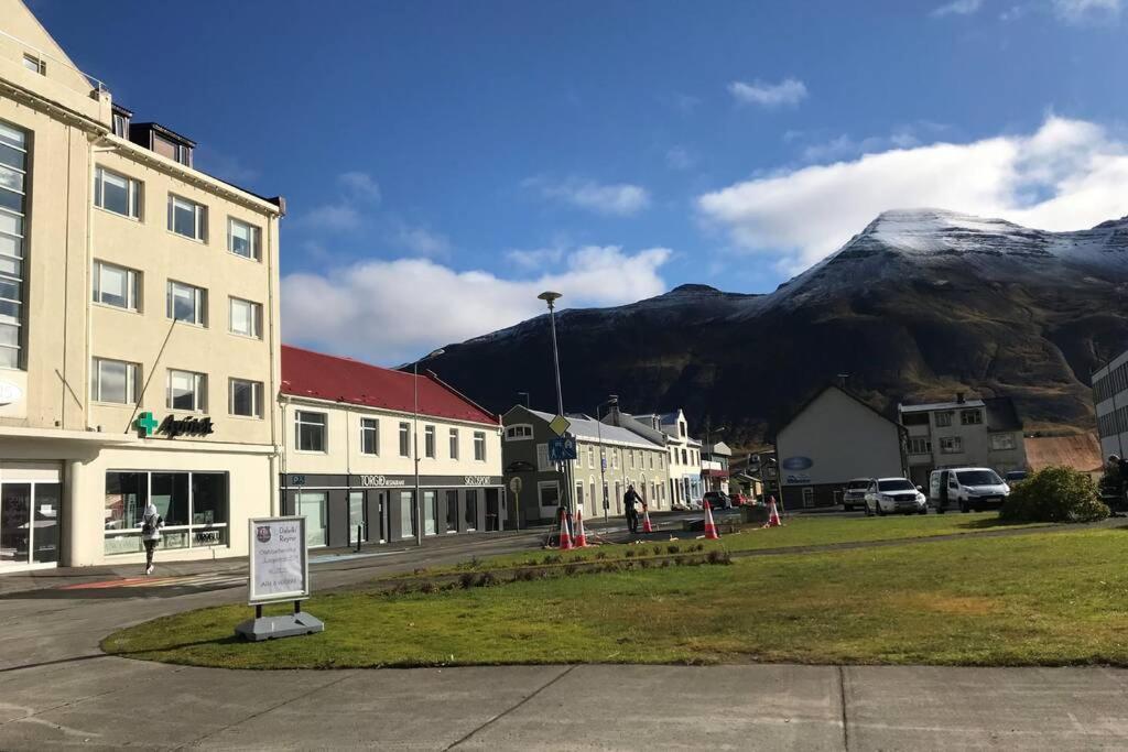 House With A Warm Soul In North Iceland Siglufjordur Exteriér fotografie