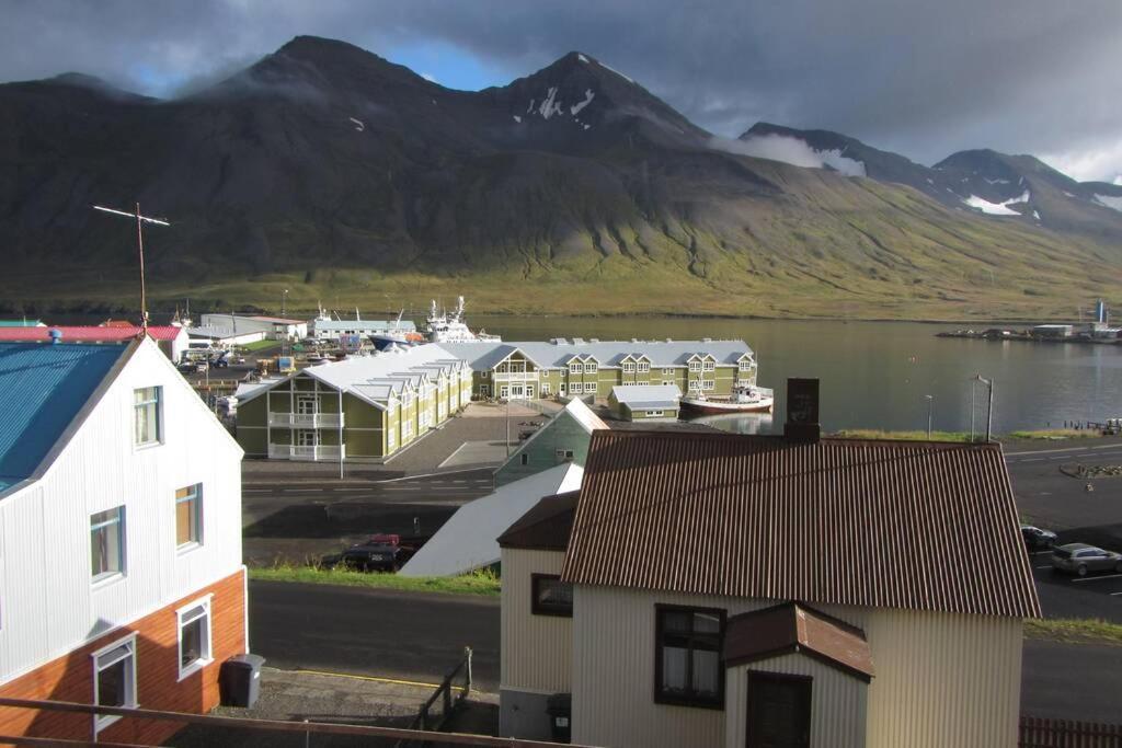 House With A Warm Soul In North Iceland Siglufjordur Exteriér fotografie