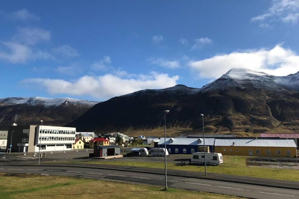 House With A Warm Soul In North Iceland Siglufjordur Exteriér fotografie