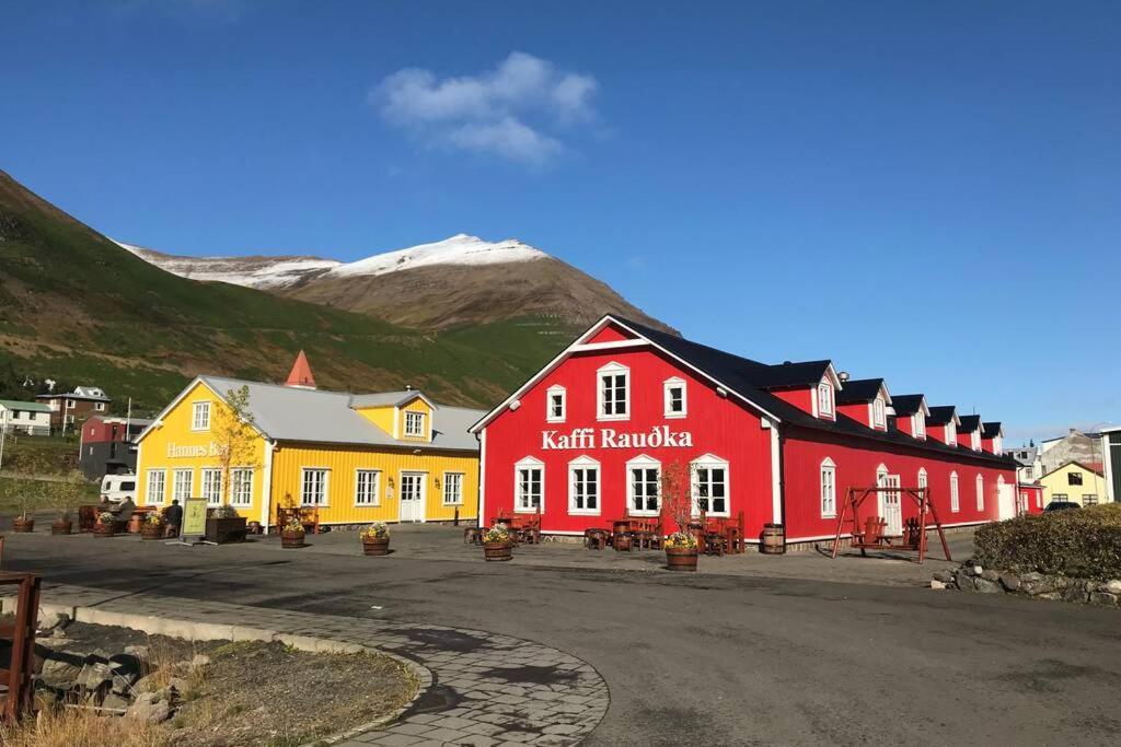 House With A Warm Soul In North Iceland Siglufjordur Exteriér fotografie