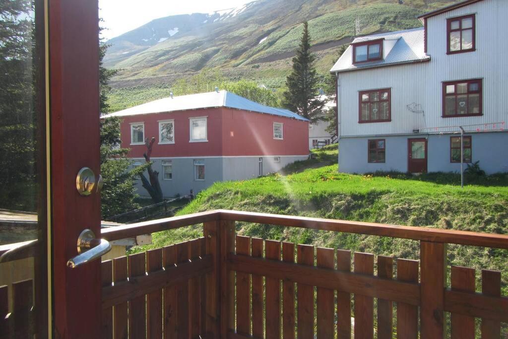 House With A Warm Soul In North Iceland Siglufjordur Exteriér fotografie